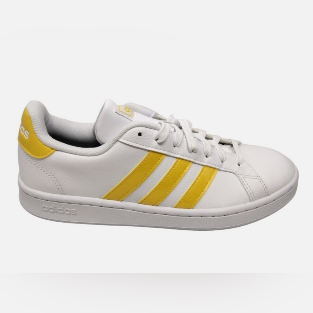 Women’s cloud foam adidas sneakers shoe size 8